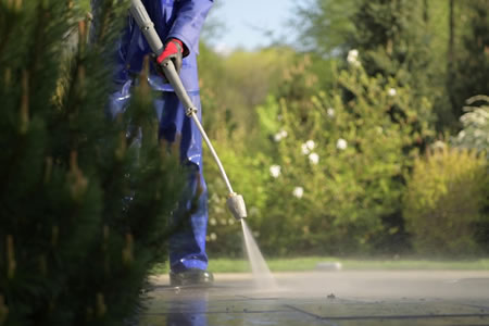 The Dos and Don'ts of DIY Power Washing